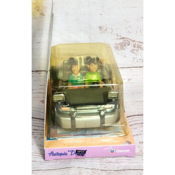 Vintage 2000 Chevron Cars Autopia Cars Disneyland Toy Car - Picture 8 of 15